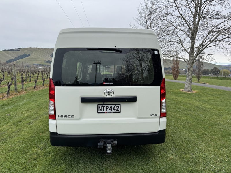 2021 Toyota Hiace ZX 2.8DT 6AT RWD PVN/5D/2S image 3
