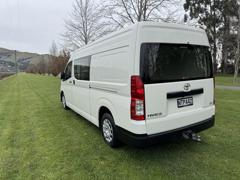 2021 Toyota Hiace ZX 2.8DT 6AT RWD PVN/5D/2S image 4