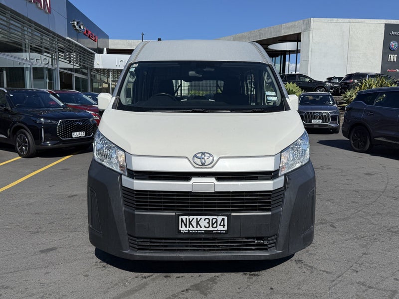 2021 Toyota Hiace ZX PVN 2.8 Diesel Turbo Autom... image 3
