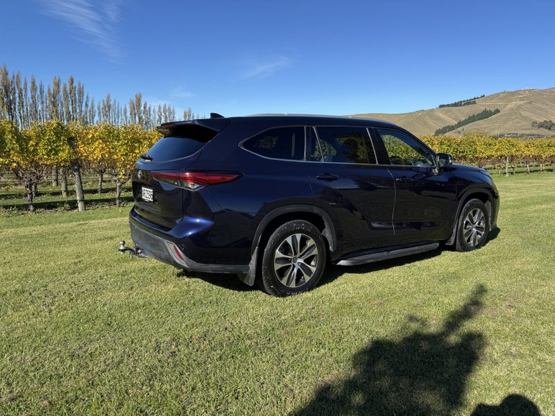 2021 Toyota Highlander Limited 3.5P 8AT AWD SUV... image 4