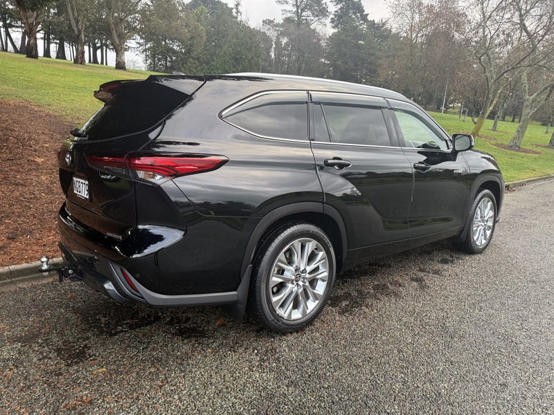 2021 Toyota Highlander Limited ZR 2.5P HV ECVT... image 4