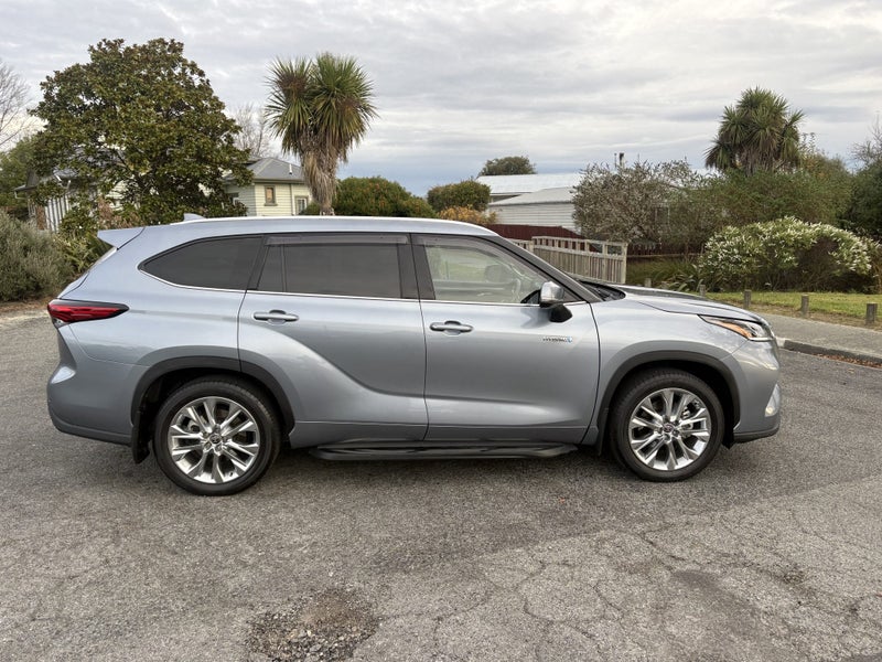 2021 Toyota Highlander Limited ZR 2.5P HV ECVT... image 3