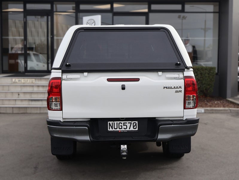 2021 Toyota Hilux SR 2.8Deisel Auto 4WD image 5