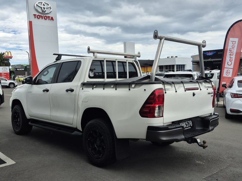 2021 Toyota Hilux SR 2.8DT 2WD Manual image 5