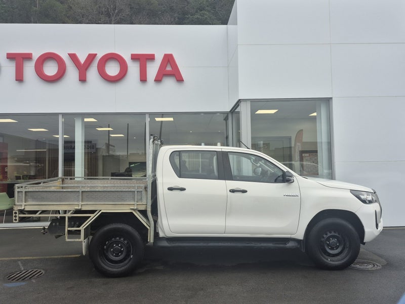 2021 Toyota Hilux SR 2.8DT 4WD 6M image 2
