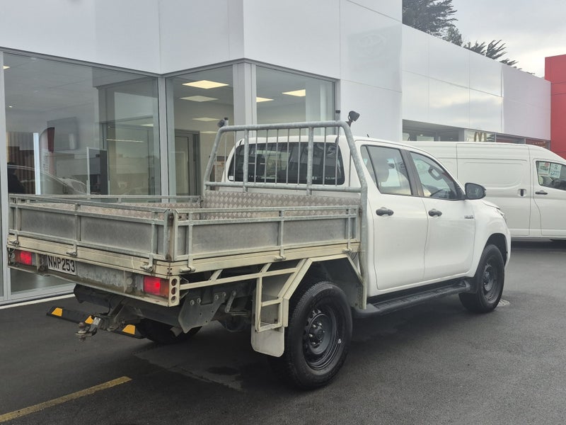 2021 Toyota Hilux SR 2.8DT 4WD 6M image 3