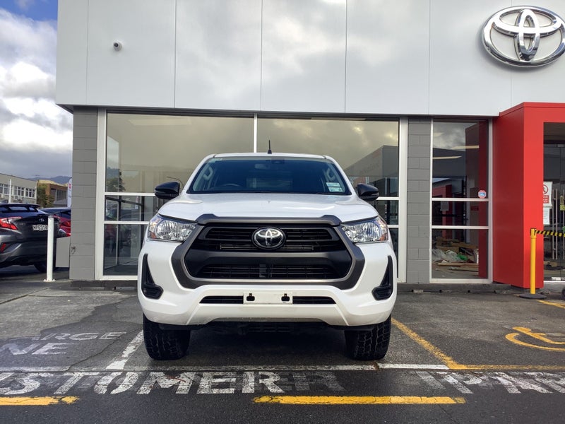 2021 Toyota Hilux SR 2.8DT 6AT 2WD ECW Extra Cab image 2