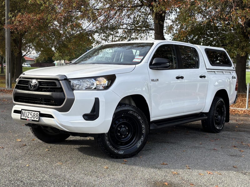 2021 Toyota Hilux SR 2.8DT 6AT 4WD image 3