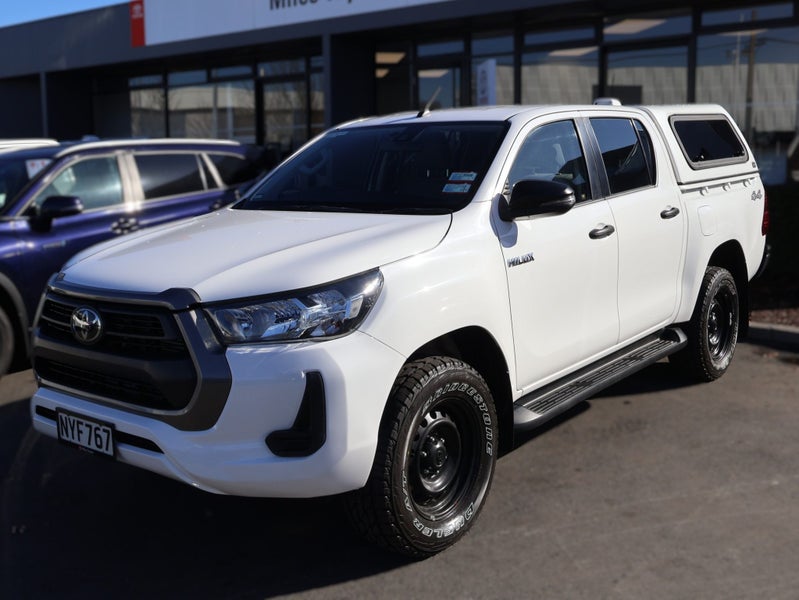 2021 Toyota Hilux SR 2.8DT 6AT 4WD DCW/4D/5S image 3
