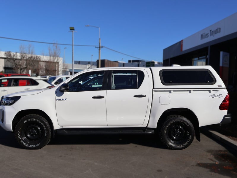 2021 Toyota Hilux SR 2.8DT 6AT 4WD DCW/4D/5S image 4