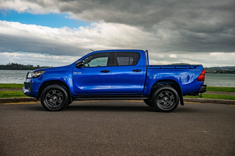 2021 Toyota Hilux SR 2.8DT 6MT 2WD image 5