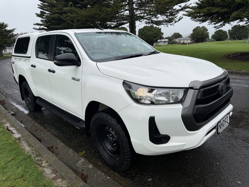 2021 Toyota Hilux SR 2.8DT Automatic 4WD Double... image 5
