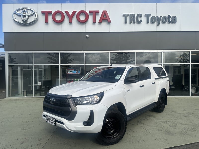 2021 Toyota Hilux SR 2.8DT Automatic 4WD Double... image 2