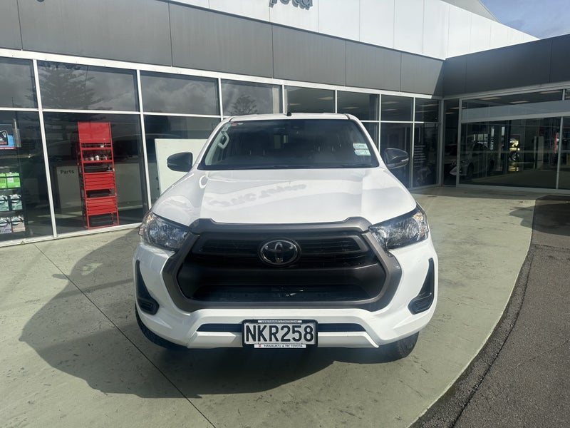 2021 Toyota Hilux SR 2.8DT Automatic 4WD Double... image 3