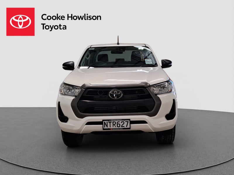 2021 Toyota Hilux SR 2.8L 4WD Manual image 2