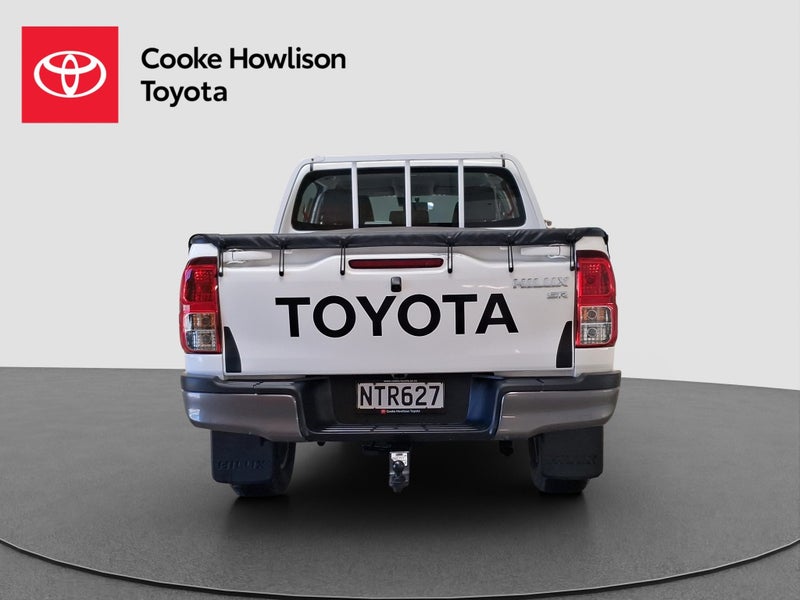 2021 Toyota Hilux SR 2.8L 4WD Manual image 5