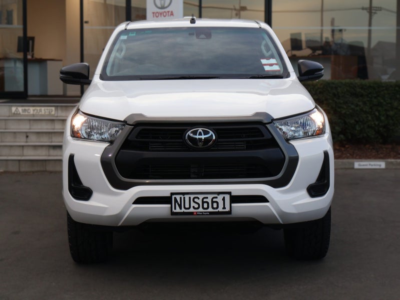 2021 Toyota Hilux SR 2.8L Turbo Diesel 4WD Auto... image 2