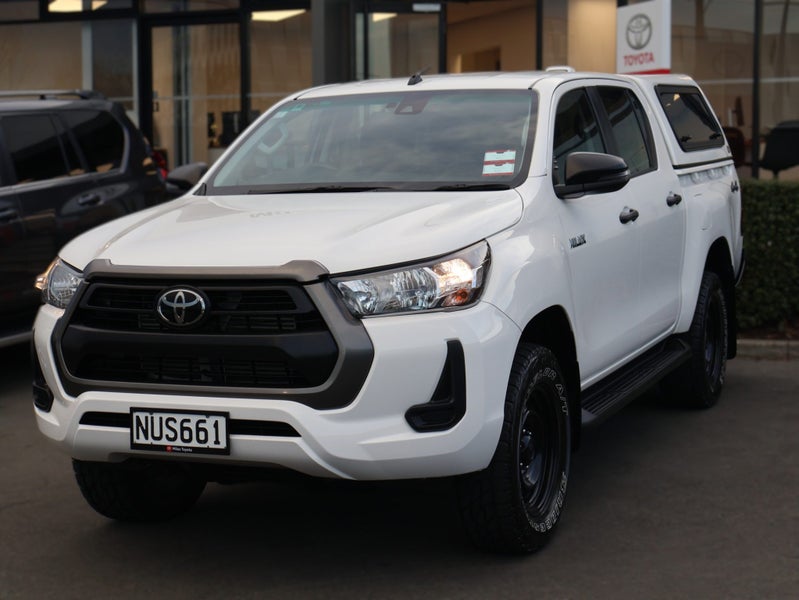 2021 Toyota Hilux SR 2.8L Turbo Diesel 4WD Auto... image 3