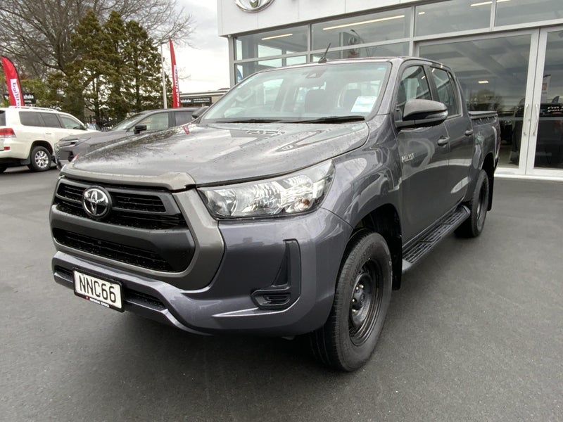 2021 Toyota Hilux SR Double cab Auto & Certified! image 4