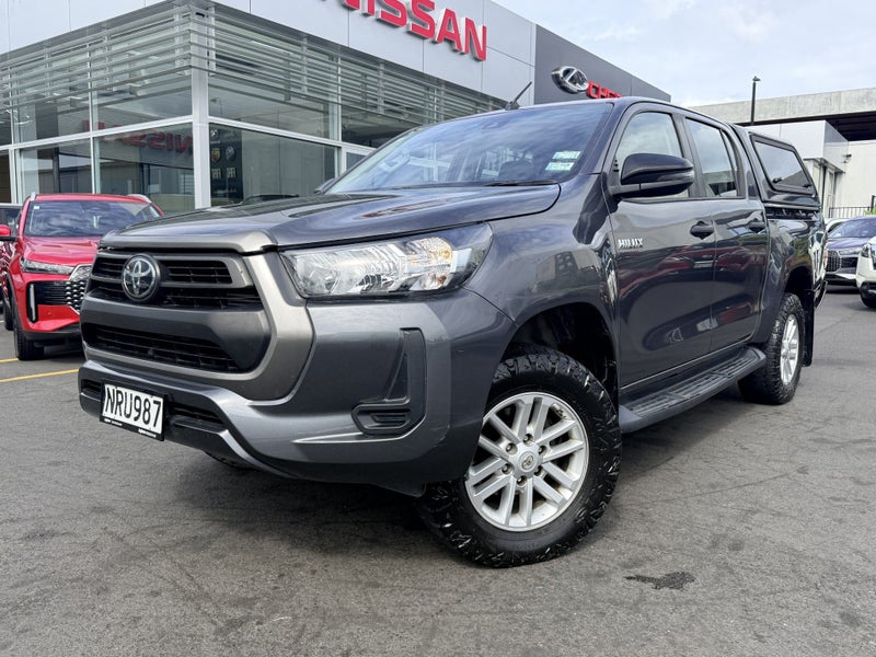 2021 Toyota Hilux SR TD DC 2.8 DIESEL TURBO 4WD image 2