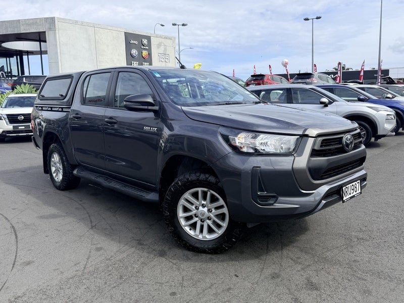 2021 Toyota Hilux SR TD DC 2.8 DIESEL TURBO 4WD image 4