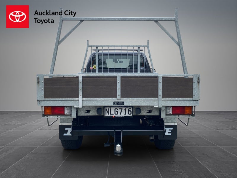 2021 Toyota Hilux SR TD Sc/cc 2.8DT 4WD image 4