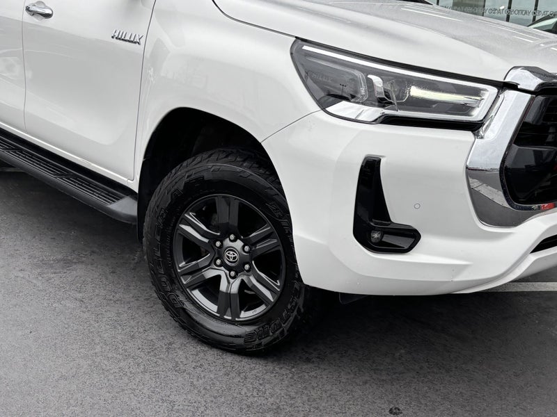 2021 Toyota Hilux SR5 2.8D DIESEL WORKHORSE image 5