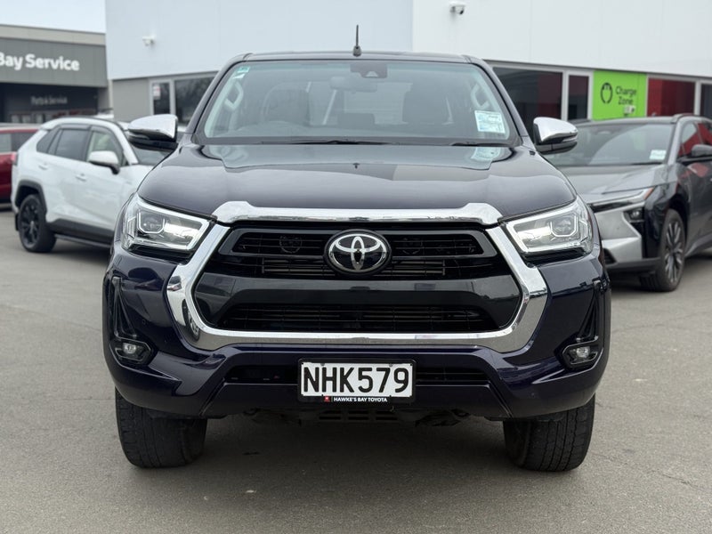2021 Toyota Hilux SR5 2.8DT 4WD CERTIFIED image 5