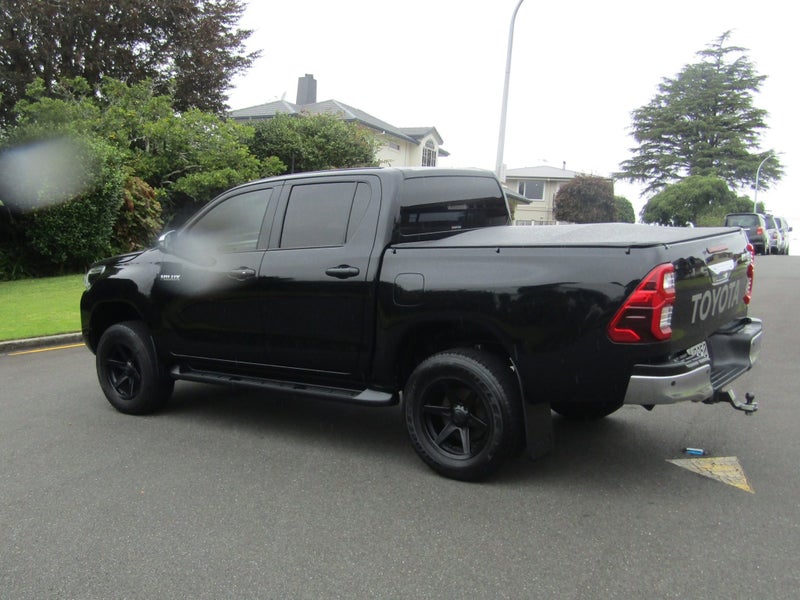 2021 Toyota Hilux SR5 2.8DT 6AT 2WD image 4