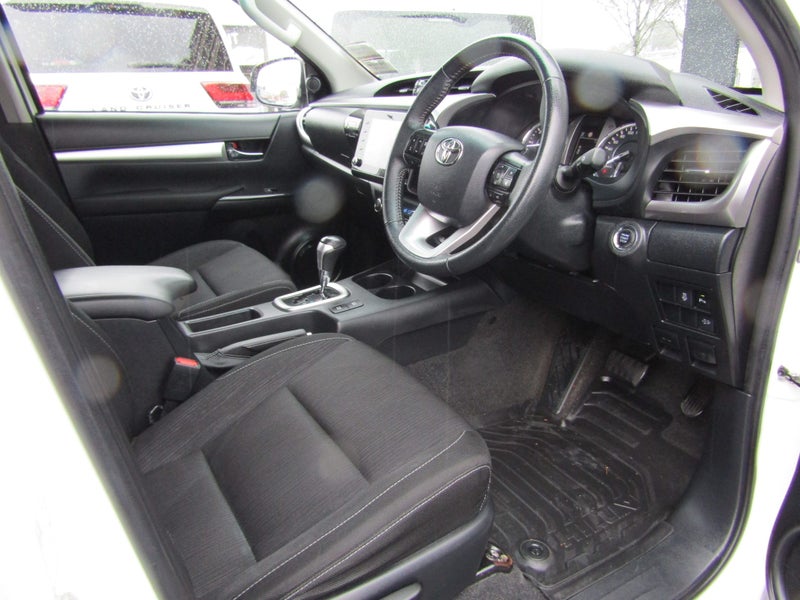 2021 Toyota Hilux SR5 2.8DT 6AT 4WD image 5