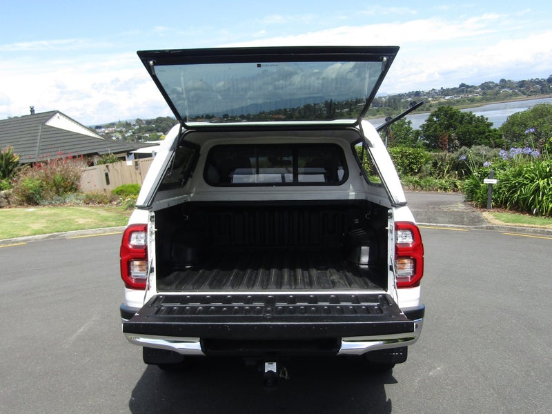 2021 Toyota Hilux SR5 2.8DT 6AT 4WD image 5