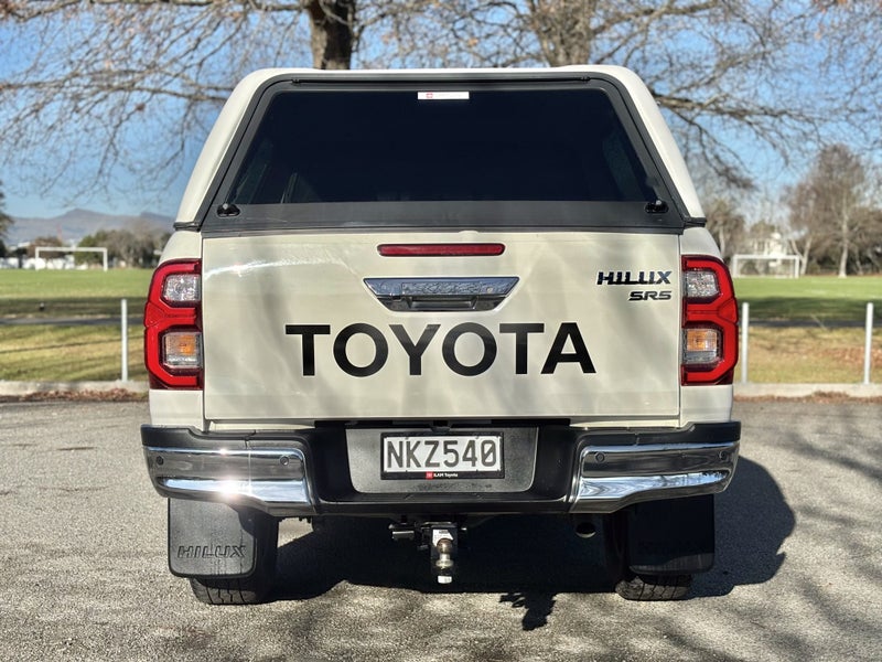 2021 Toyota Hilux SR5 2.8DT 6AT 4WD image 4