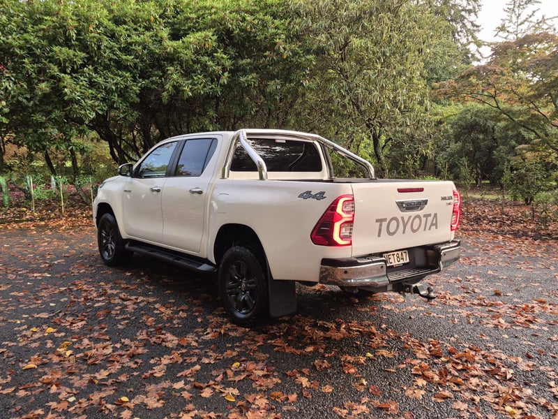 2021 Toyota Hilux SR5 2.8DT 6AT 4WD DCW/4D/5S (... image 5