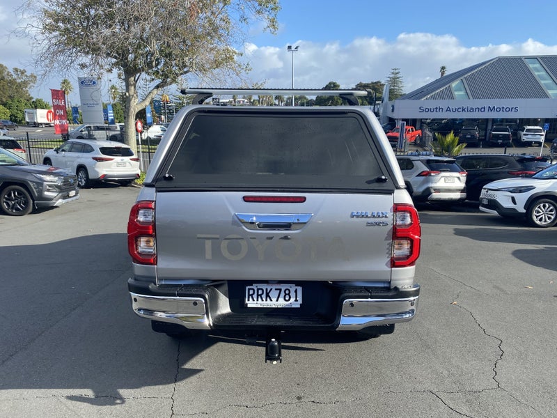 2021 Toyota Hilux SR5 2.8DT 6MT 4WD image 3