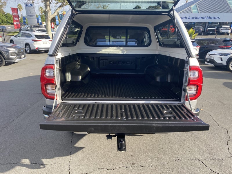 2021 Toyota Hilux SR5 2.8DT 6MT 4WD image 4