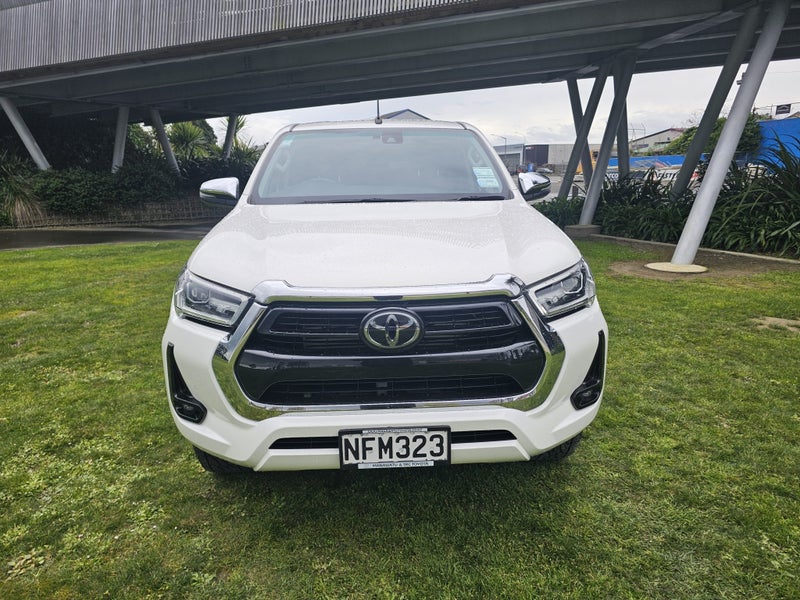 2021 Toyota Hilux SR5 2.8DT Automatic 2WD Doubl... image 2