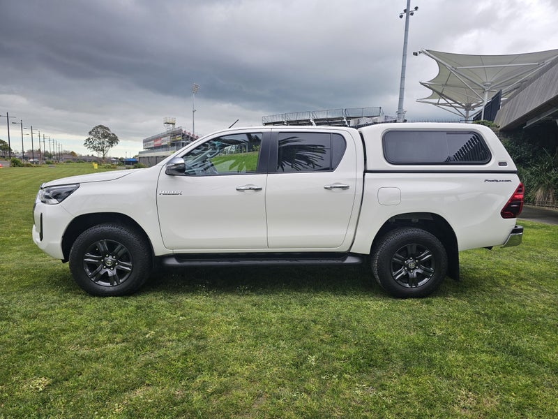 2021 Toyota Hilux SR5 2.8DT Automatic 2WD Doubl... image 4
