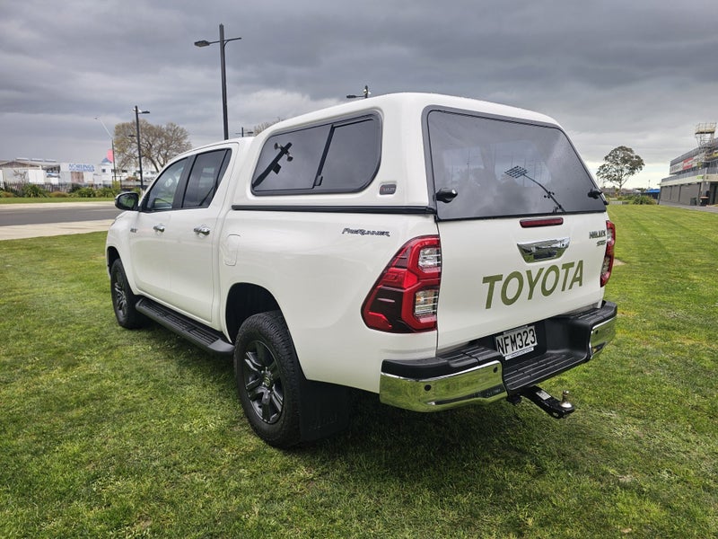 2021 Toyota Hilux SR5 2.8DT Automatic 2WD Doubl... image 5