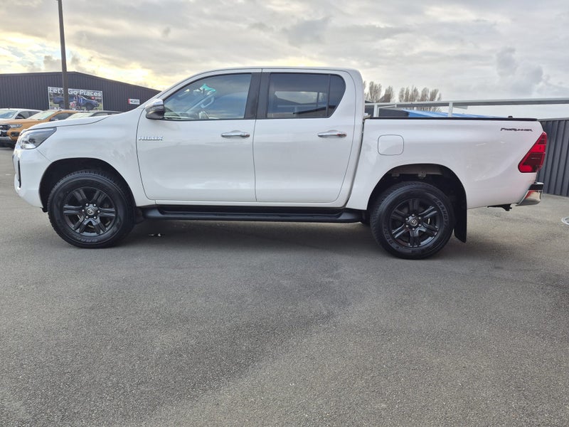 2021 Toyota Hilux SR5 2.8DT Automatic 2WD Doubl... image 4