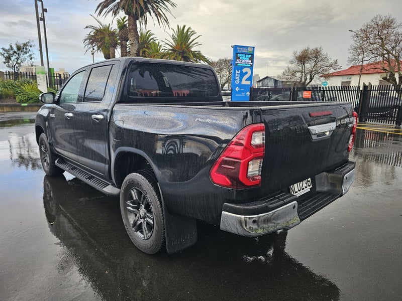 2021 Toyota Hilux SR5 2.8DT Automatic 2WD Ute -... image 5