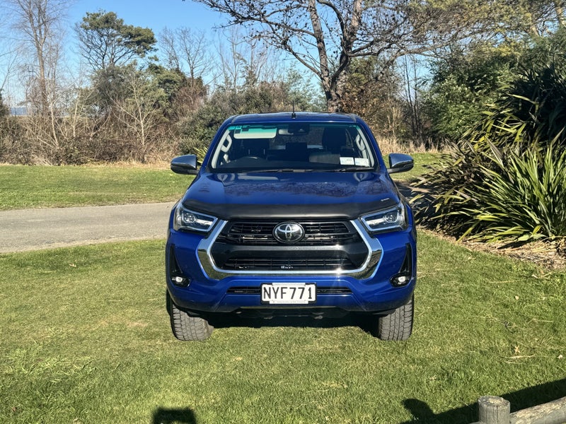 2021 Toyota Hilux SR5 2.8DT Automatic 4WD Doubl... image 2
