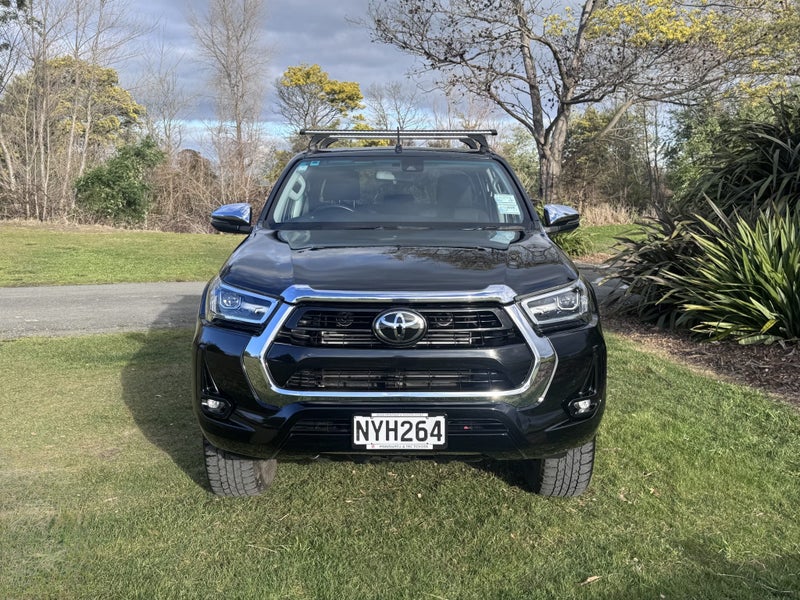 2021 Toyota Hilux SR5 2.8DT Automatic 4WD Doubl... image 2