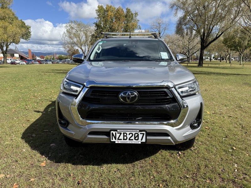 2021 Toyota Hilux SR5 2.8DT Automatic 4WD Doubl... image 2