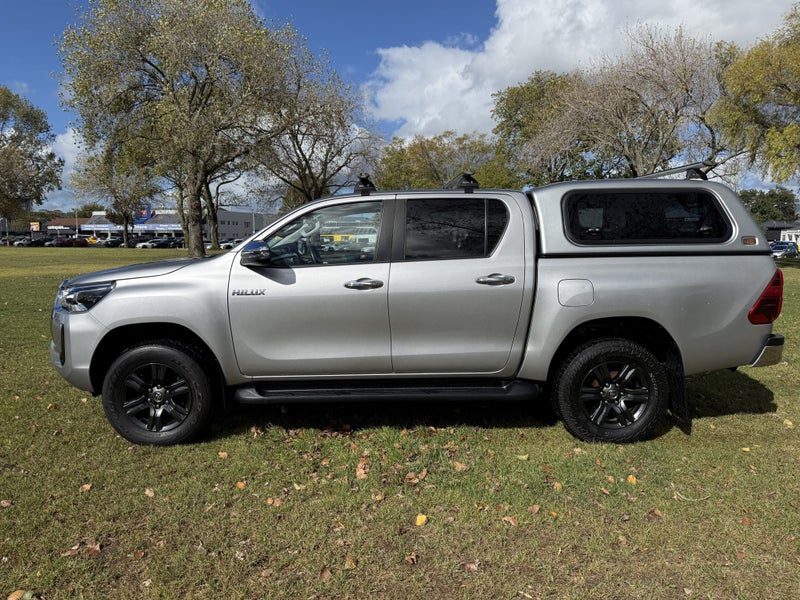 2021 Toyota Hilux SR5 2.8DT Automatic 4WD Doubl... image 4