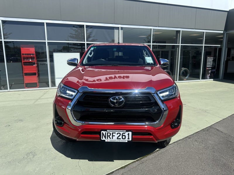 2021 Toyota Hilux SR5 2.8DT Automatic 4WD Doubl... image 2