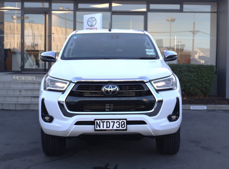 2021 Toyota Hilux SR5 2.8L 4WD/4X4, Automatic image 2