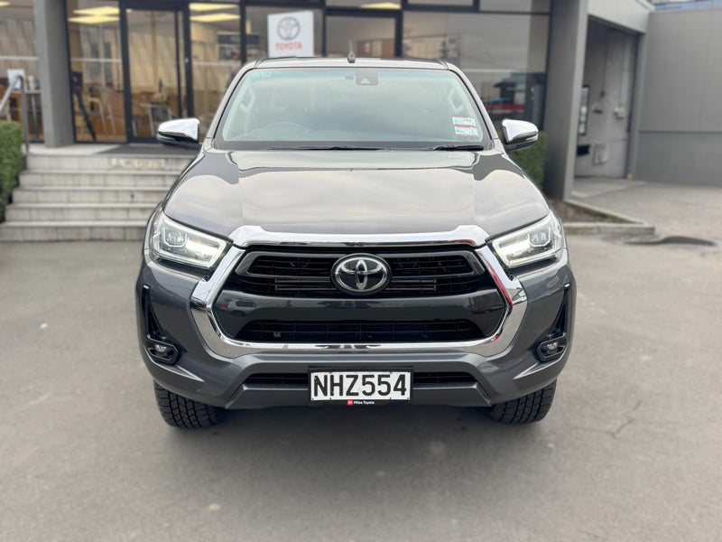 2021 Toyota Hilux SR5 4WD, Push Start image 2