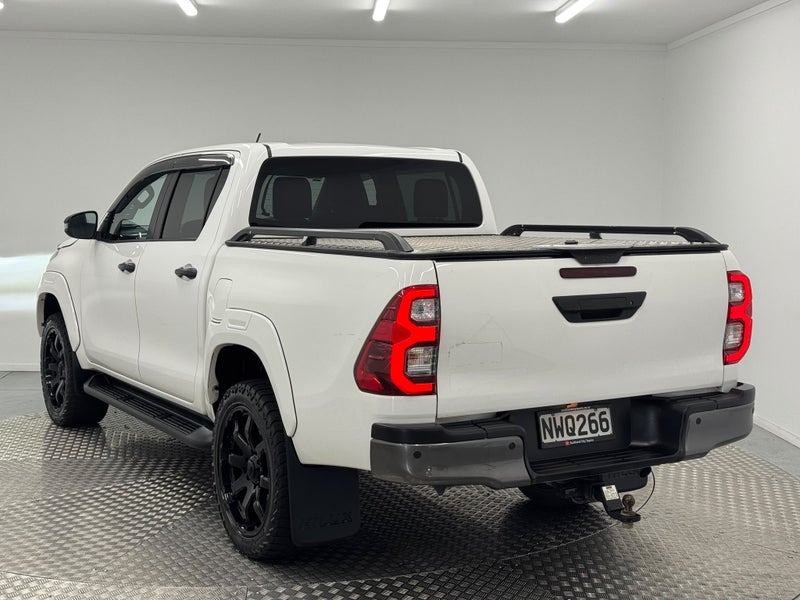 2021 Toyota Hilux SR5 CRUISER 2.8DT 4WD image 5
