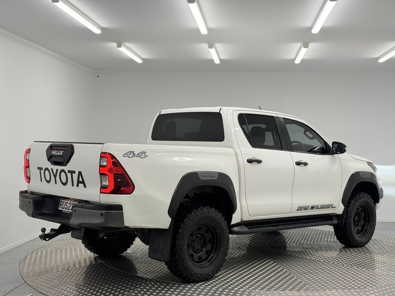 2021 Toyota Hilux SR5 CRUISER 2.8DT 4WD image 3