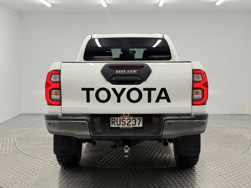 2021 Toyota Hilux SR5 CRUISER 2.8DT 4WD image 4